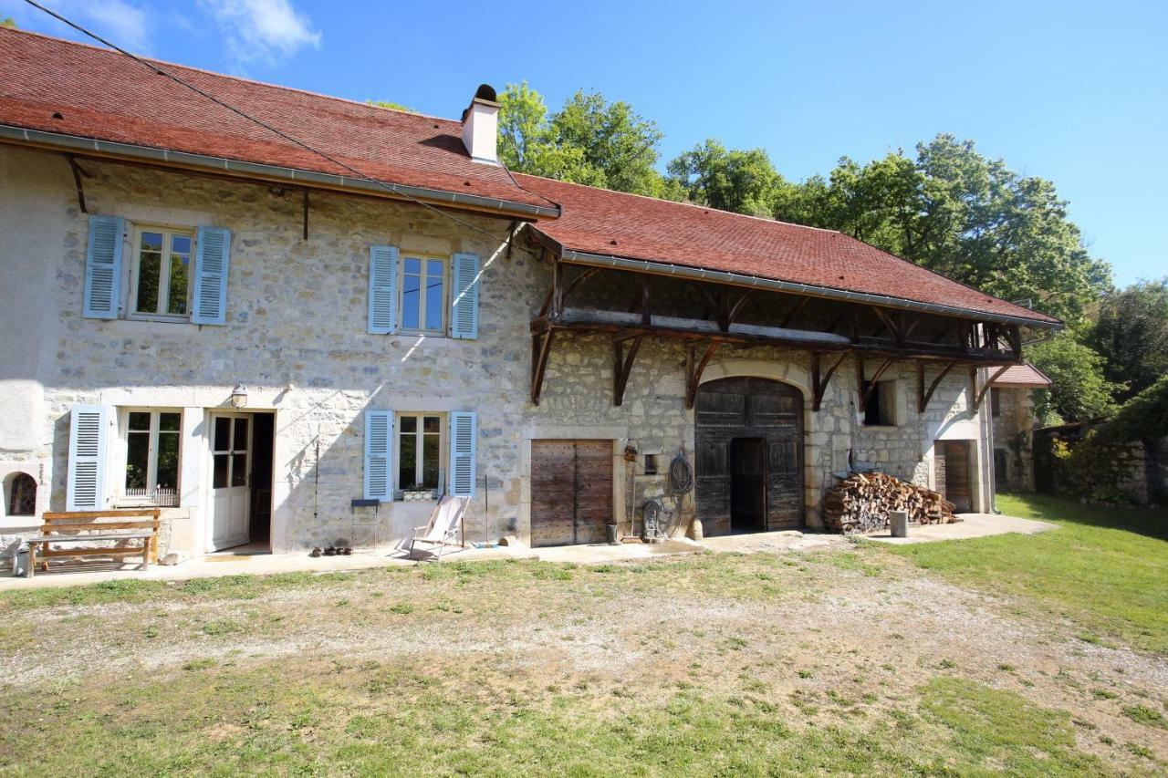 Chambres D'Hotes Des Deux Lacs Ceyzerieu Екстер'єр фото