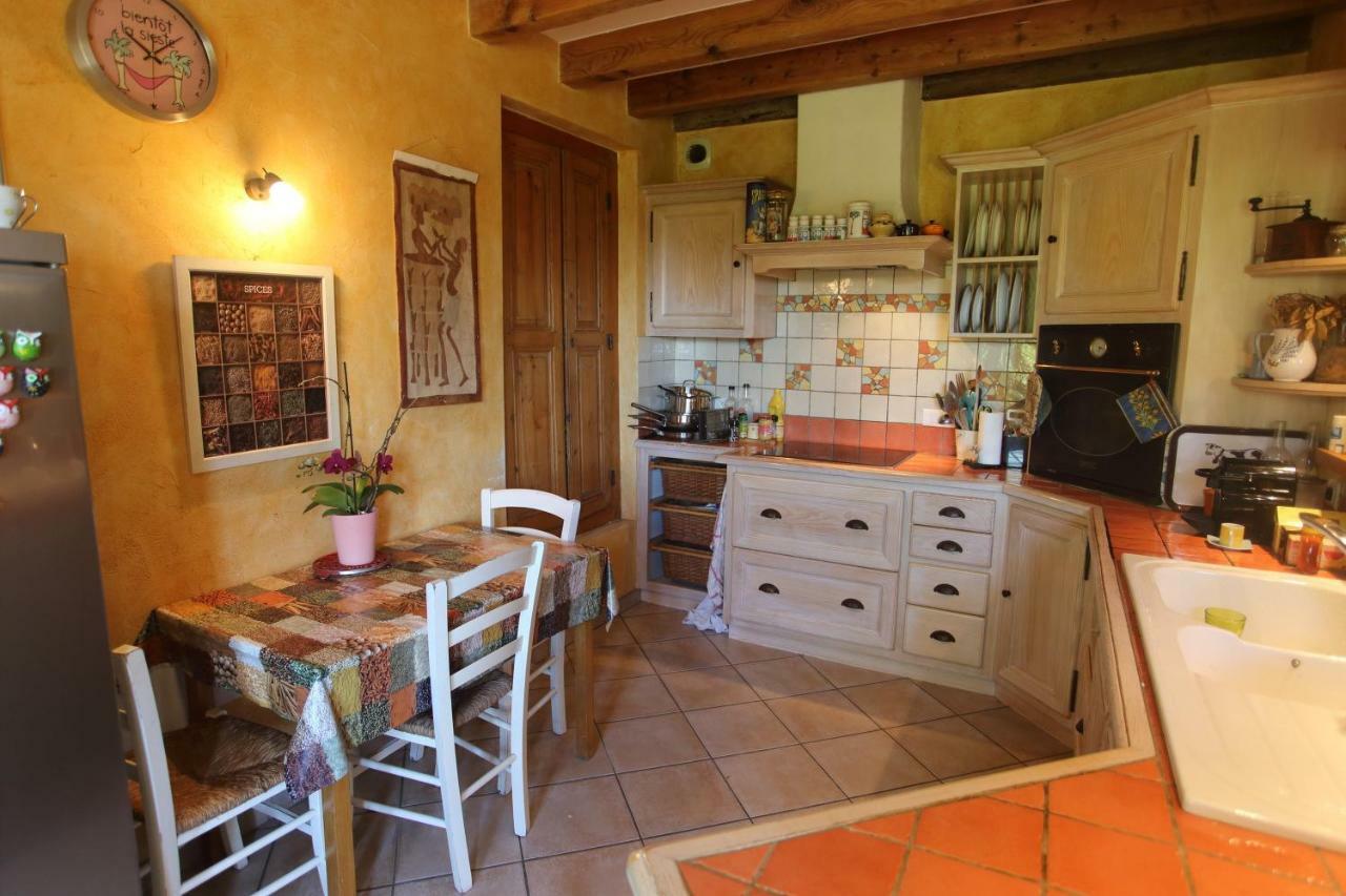 Chambres D'Hotes Des Deux Lacs Ceyzerieu Екстер'єр фото